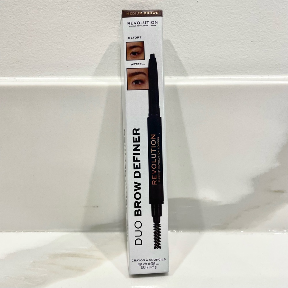 π 5/$25 NEW Revolution Duo Brow Definer (Medium Brown)